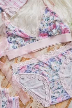 LoveShackFancy LSF X Stripe & Stare Lace Bralet And Knicker Sleepwear