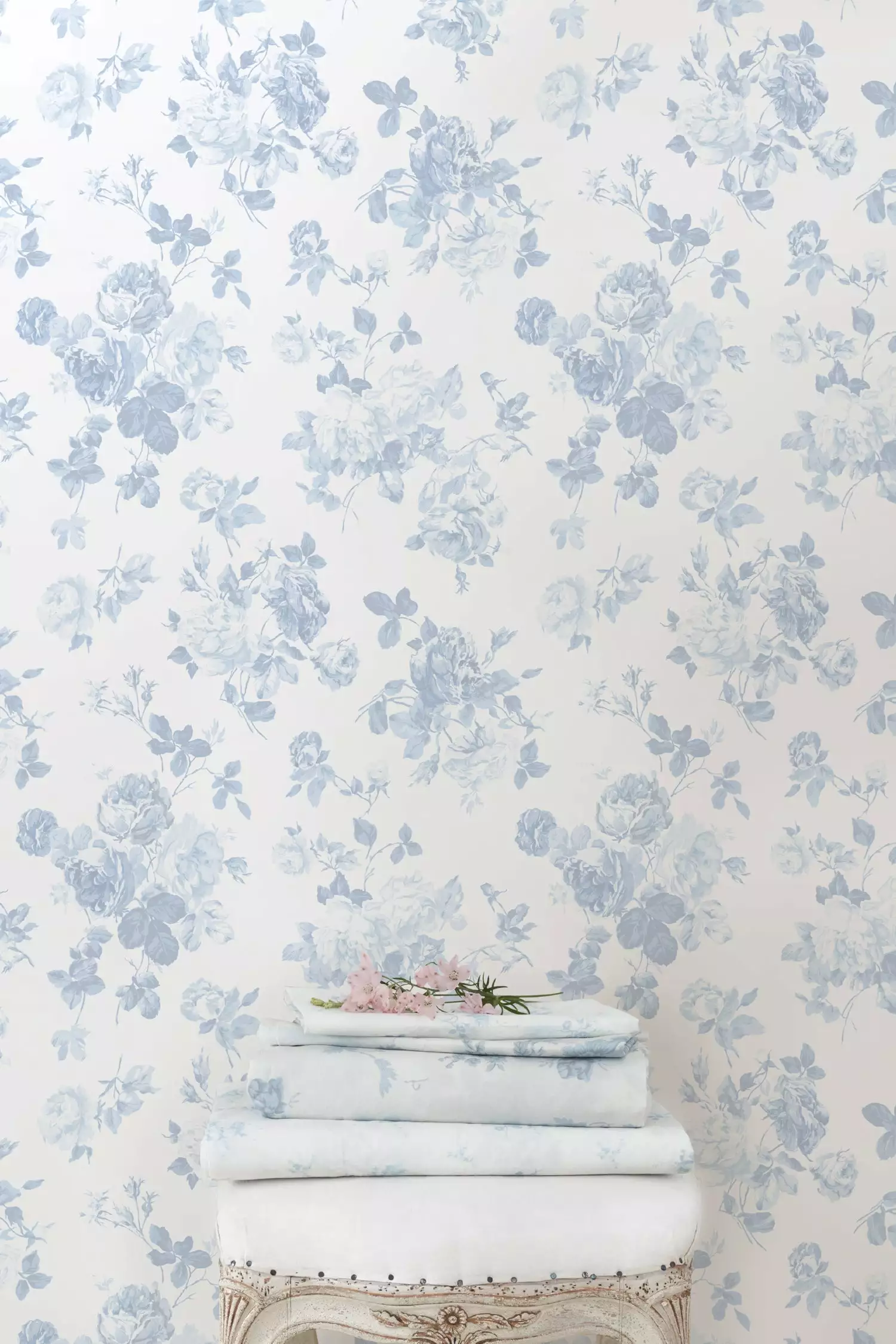 LoveShackFancy Everblooming Rosettes Wallpaper 1 LoveShackFancy Everblooming Rosettes Wallpaper