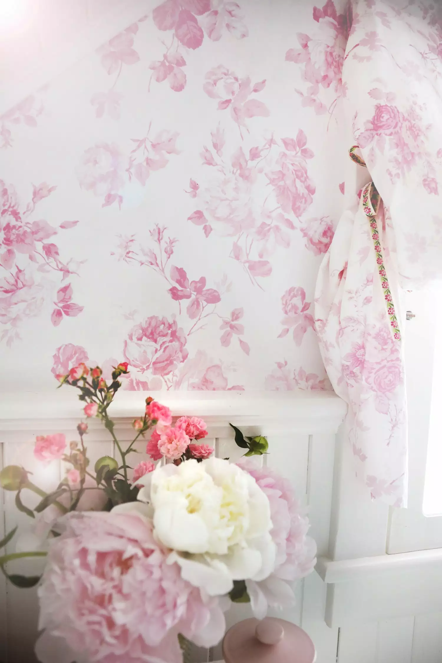 LoveShackFancy Everblooming Rosettes Wallpaper 8 LoveShackFancy Everblooming Rosettes Wallpaper