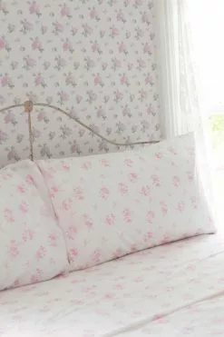 LoveShackFancy Ikat Rose Wallpaper