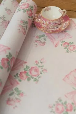 LoveShackFancy Rosa Beaux Wallpaper